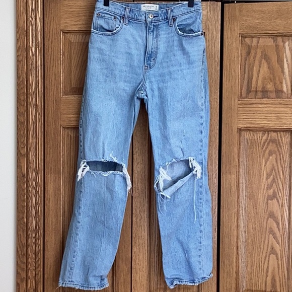 Abercrombie & Fitch Denim - Abercrombie & Fitch distressed ultra high rise 90s straight leg jeans. Sz 29/6S